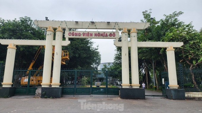 Hanoi’s parks struggle with lack of care - 9