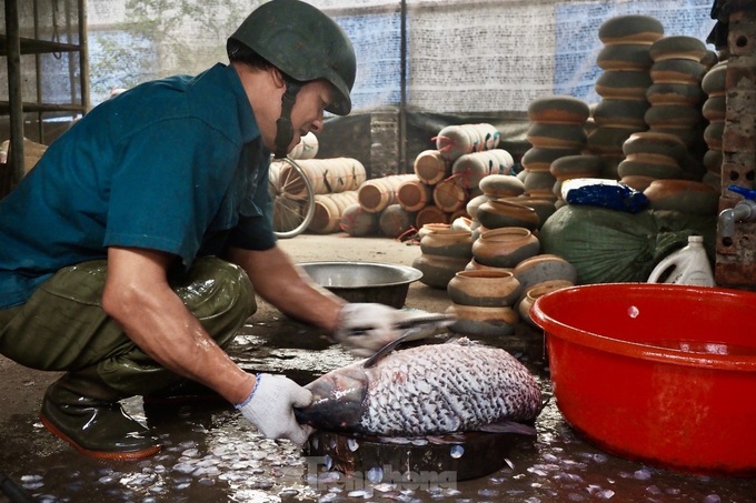 Ha Nam fishing braising village prepares for Tet - 2 Ha Nam fishing braising village prepares for Tet - 2