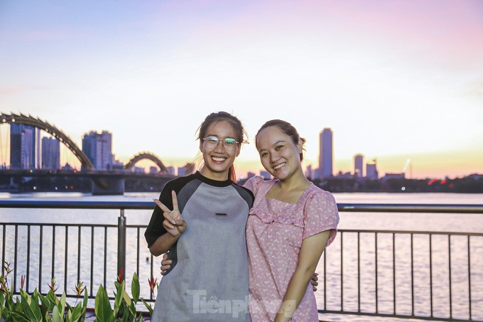 Early morning coffee service in Danang attracts customers - 4