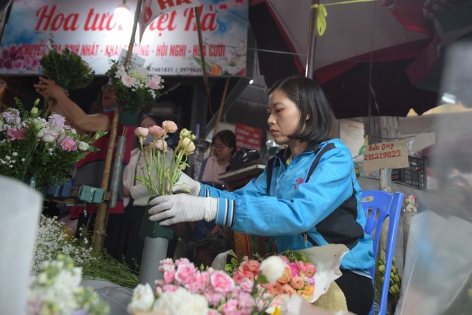 Hanoi, HCM City busier on Women’s Day - 7