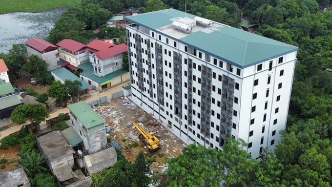 Hanoi chairman demands probe into illegally built apartment block - 1 Hanoi chairman demands probe into illegally built apartment block - 1