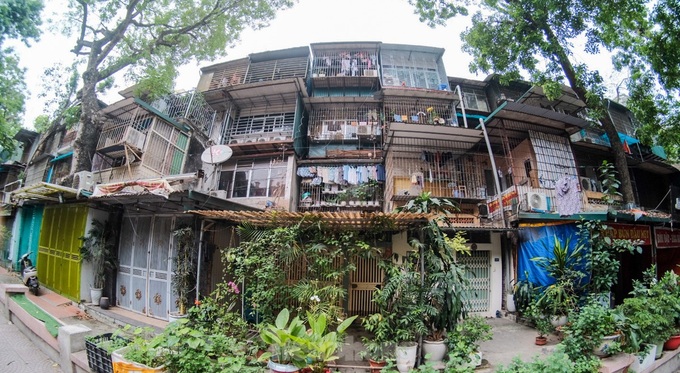 Caged-balcony houses in Hanoi block firefighter access - 1 Caged-balcony houses in Hanoi block firefighter access - 1