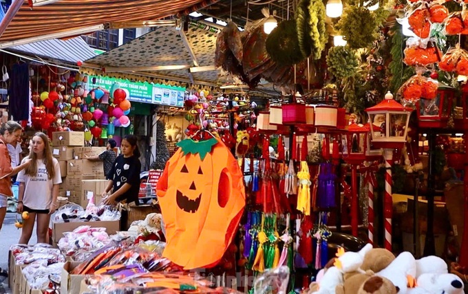 Hanoi filled with Halloween spirit - 5