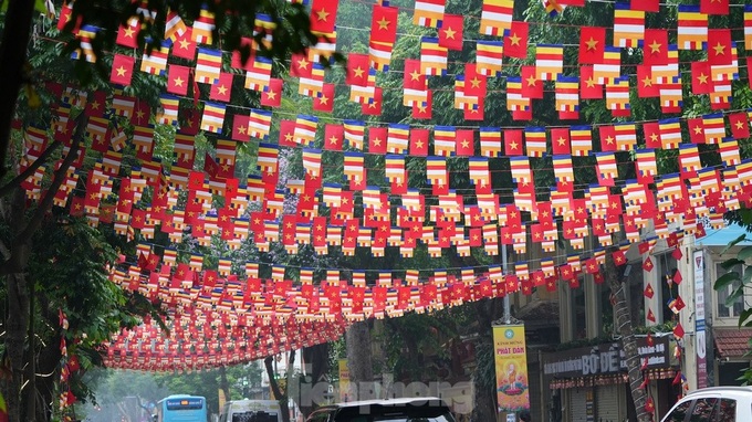 Buddha’s birthday atmosphere in Hanoi - 4