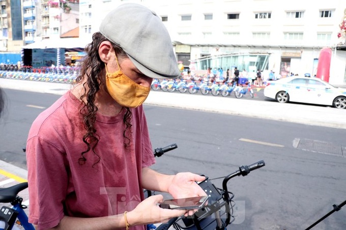 Public bike service launched in HCM City - 4
