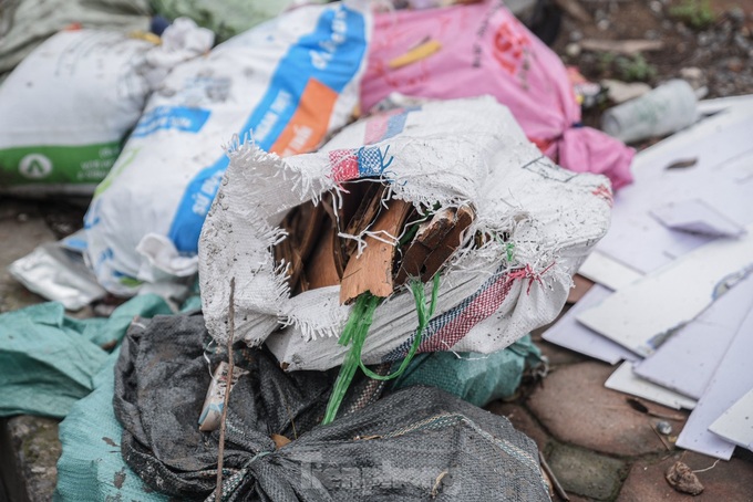 Hanoi streets strewn with rubbish - 9 Hanoi streets strewn with rubbish - 9