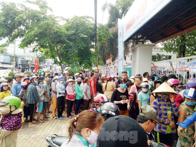 Zero dong market held for workers in Binh Duong Province - 2 Zero dong market held for workers in Binh Duong Province - 2