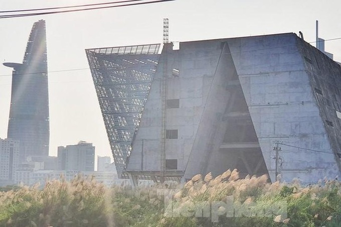 HCM City planning exhibition centre years behind schedule - 1