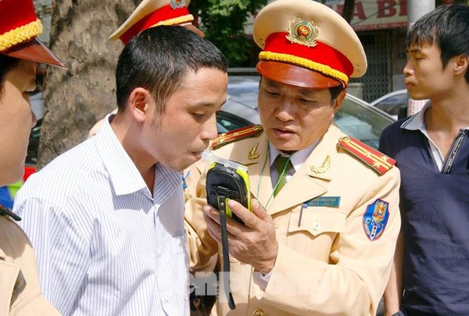 Stricter fines proposed for drunk drivers - 1