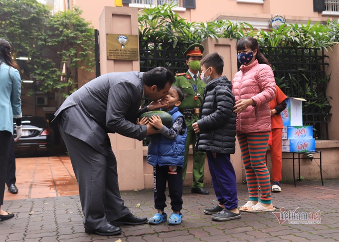 Embassies support Vietnamese watermelon farmers - 4 Embassies support Vietnamese watermelon farmers - 4