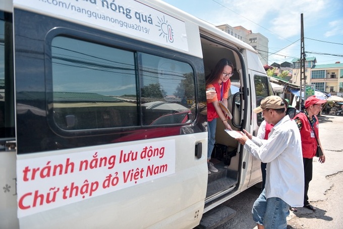 Hanoi Red Cross operates shelters for outdoor workers - 9 Hanoi Red Cross operates shelters for outdoor workers - 9