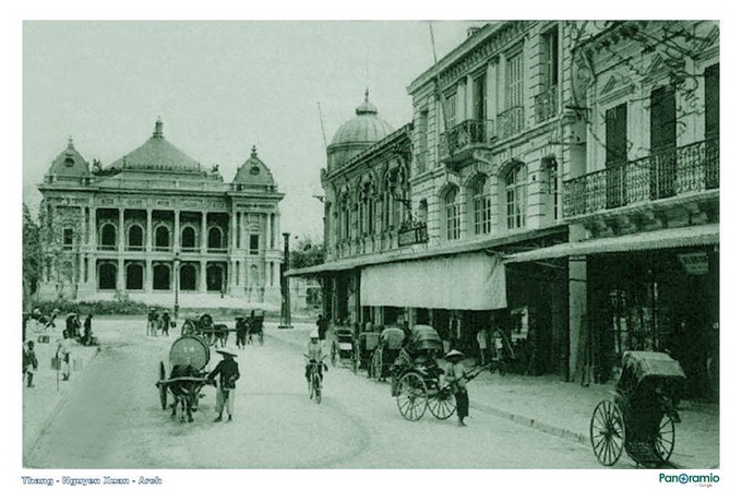 Hanoi's Trang Tien Street before and now - 15