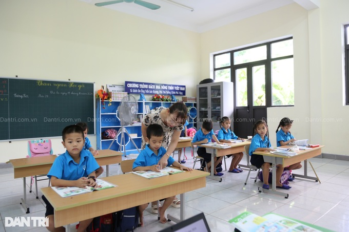 Quang Tri students receive support for new school year - 3