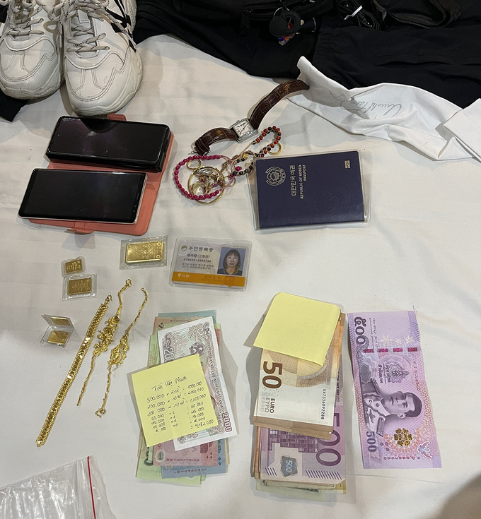 Three Koreans detained for robbery in HCM City - 2