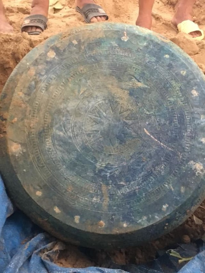 Ancient bronze drum discovered in Lao Cai - 1