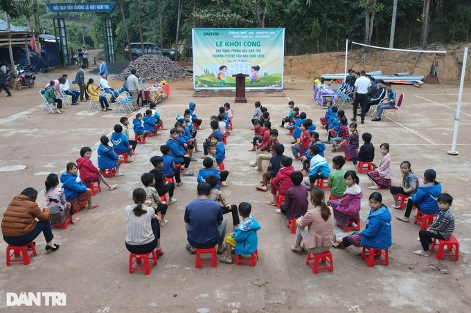 Dantri/DTiNews helps build dormitories for Dien Dien students - 2