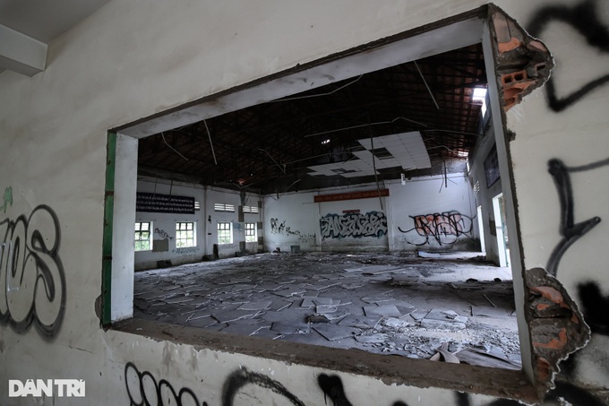 School abandoned for 15 years in HCM City - 7 School abandoned for 15 years in HCM City - 7