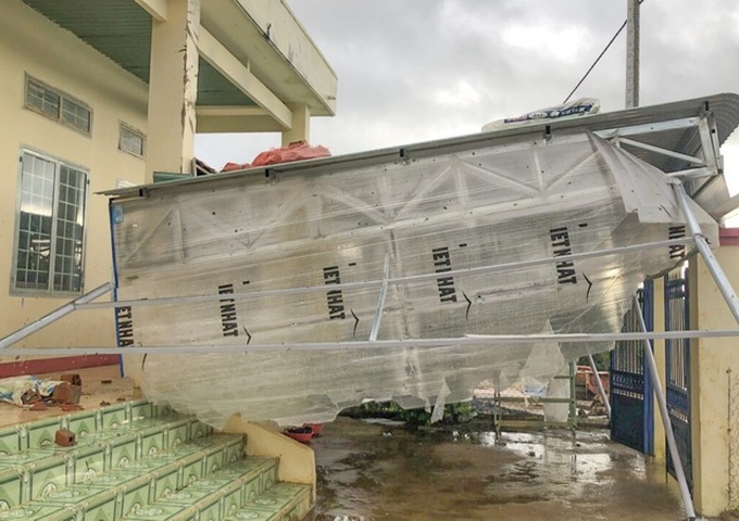 Dantri/DTiNews readers help to repair mountainous classrooms after floods - 2 Dantri/DTiNews readers help to repair mountainous classrooms after floods - 2