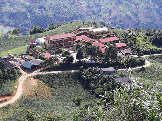 Principal suspended after poor meals allegations - 1 Principal suspended after poor meals allegations - 1