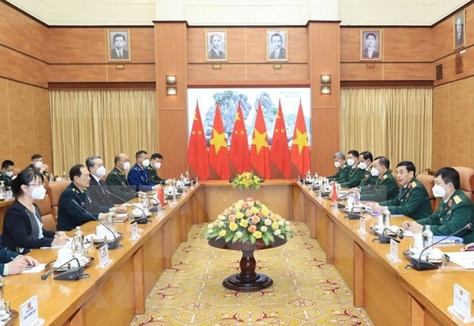 Vietnamese, Chinese defence ministers hold talks in Hanoi - 1