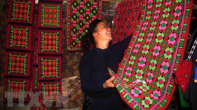 Silk, brocade festival to be held in Hoi An - 1