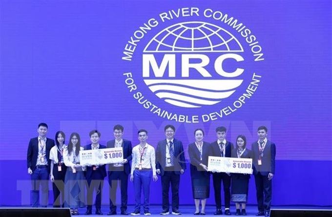 Vietnamese students win two second prizes at MRC technology contest - 1 Vietnamese students win two second prizes at MRC technology contest - 1