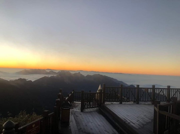 Frost covers Fansipan Mountain - 3 Frost covers Fansipan Mountain - 3