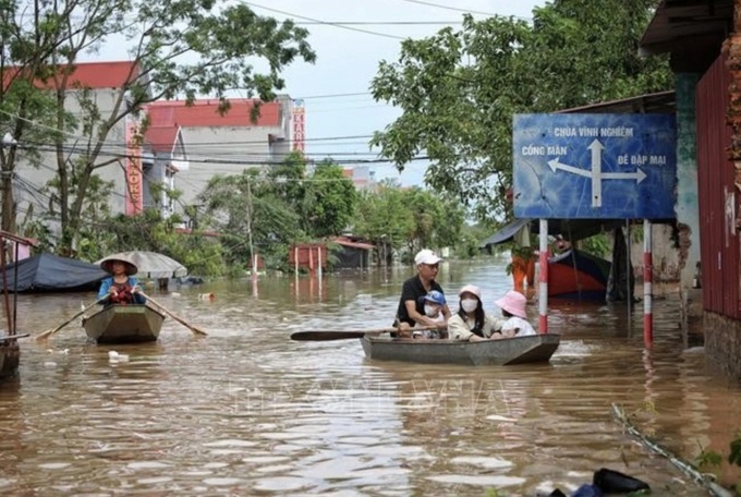 Japan provides US$2 million in urgent support for typhoon relief in Vietnam - 1