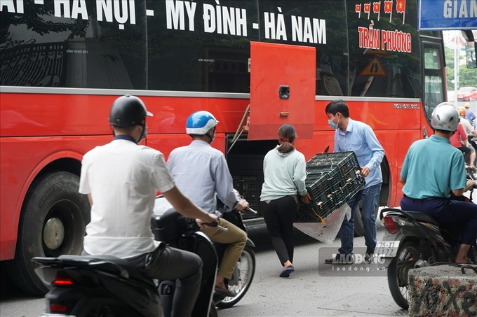 Hanoi faces serious post-Covid-19 outbreak traffic - 5