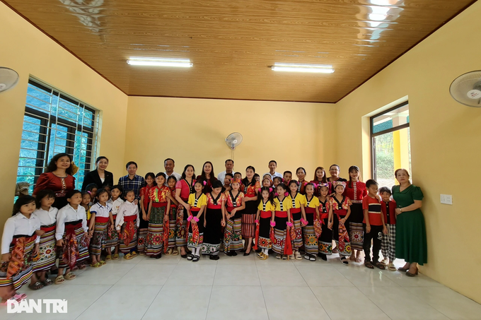 Dantri/DTiNews supports new school dormitory in remote area - 5