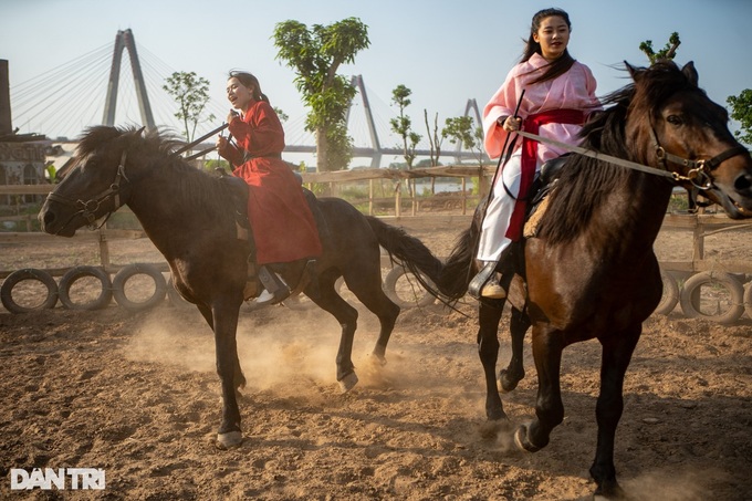 Horseback archery gains popularity among Hanoians - 3 Horseback archery gains popularity among Hanoians - 3