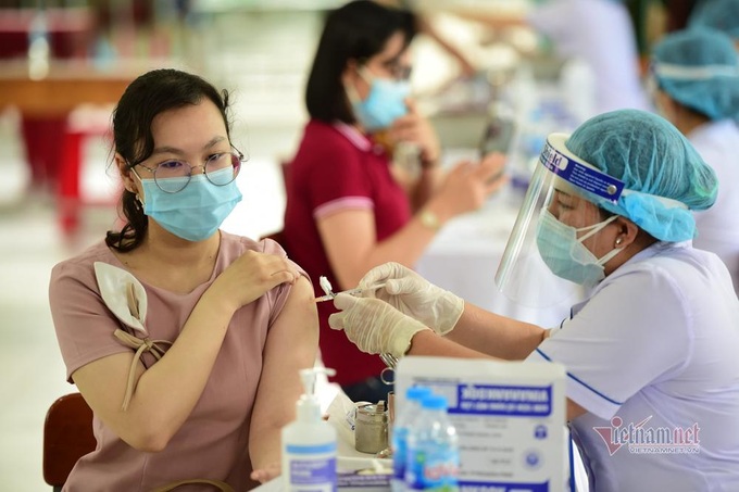 21.5 million doses of Covid-19 vaccine in Vietnam remain unused - 1