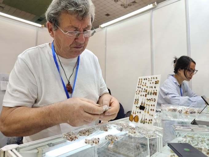 Vietnam International Jewellery Fair opens in HCM City - 2 Vietnam International Jewellery Fair opens in HCM City - 2