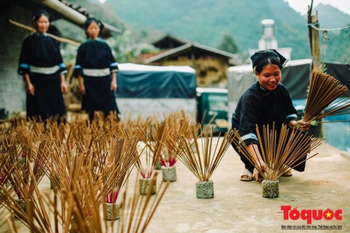 Incense-making craft of the Nung An - 1