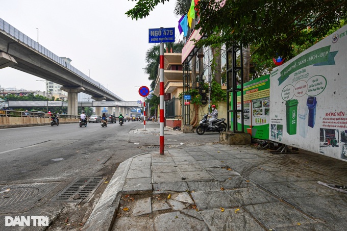Hanoi pavements deteriorate despite stone paving - 4 Hanoi pavements deteriorate despite stone paving - 4
