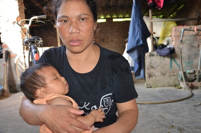 Ill family burdened by debt - 2 Ill family burdened by debt - 2