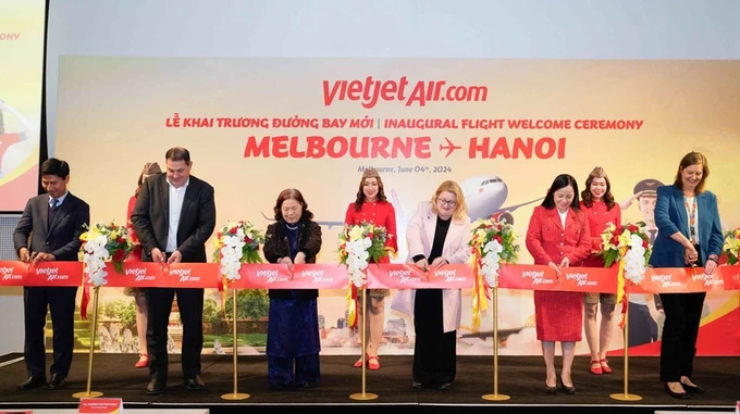 Vietjet opens Hanoi- Melbourne route - 1