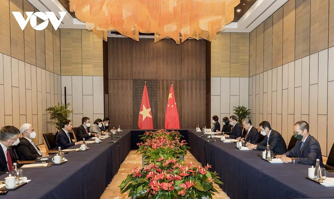 China donates 500,000 more COVID-19 vaccine doses to Vietnam - 1