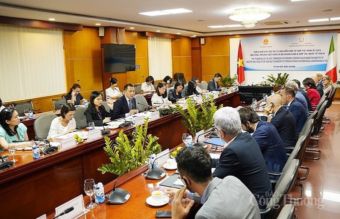 Vietnam, Italy seek broader trade and economic co-operation - 1