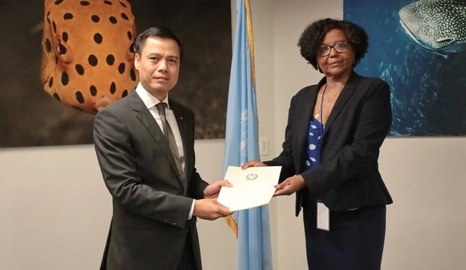 Vietnam presents submission on the limits of the continental shelf beyond 200 nautical miles in respect of the Central area of The East Sea - 1