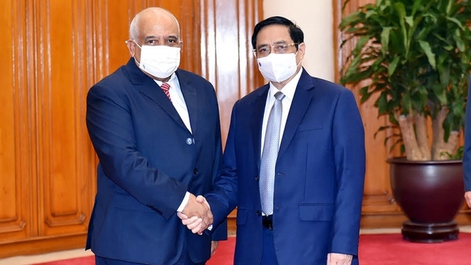 Vietnam donates 10,000 tonnes of rice to Cuba - 1 Vietnam donates 10,000 tonnes of rice to Cuba - 1