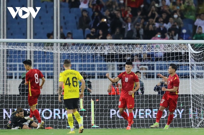 Vietnam beat Borussia Dortmund 2-1 in friendly match - 1