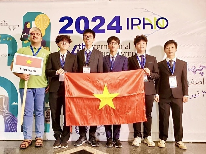 Vietnam wins five medals at int’l physics Olympiad - 1 Vietnam wins five medals at int’l physics Olympiad - 1