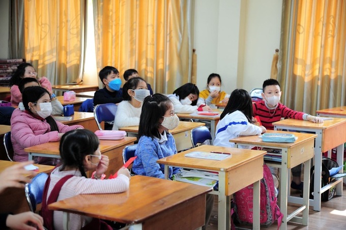 Coronavirus drives Hanoians to wear more masks - 6 Coronavirus drives Hanoians to wear more masks - 6