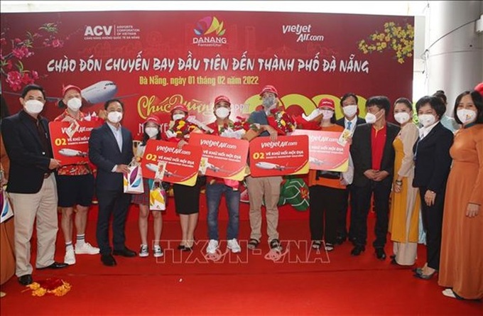 Vietjet flights brings first tourists in new lunar year to Da Nang, Van Don - 1 Vietjet flights brings first tourists in new lunar year to Da Nang, Van Don - 1