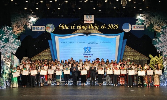 Programme honours outstanding ethnic teachers - 1