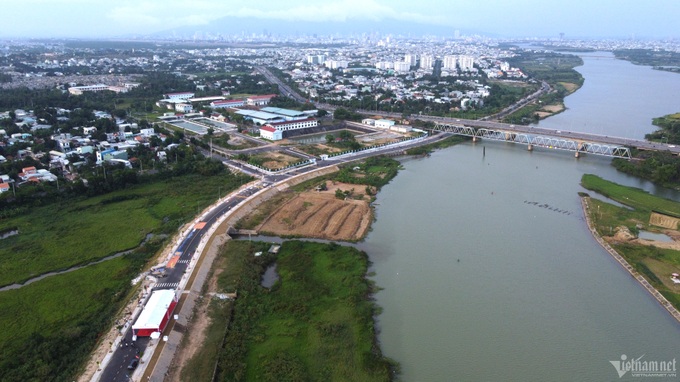 Danang opens riverside road - 2