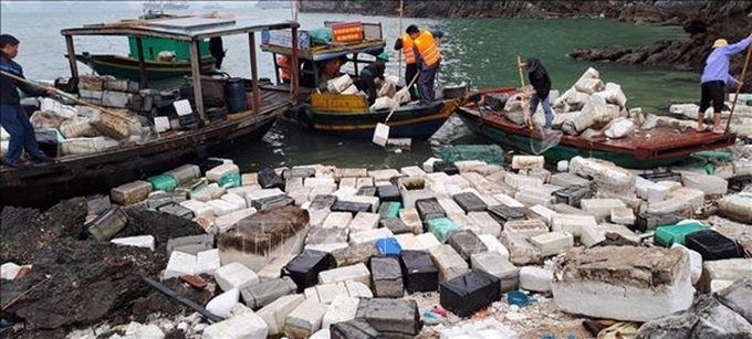 Waste collection, cleanup campaign to be launched in Ha Long Bay - 1 Waste collection, cleanup campaign to be launched in Ha Long Bay - 1