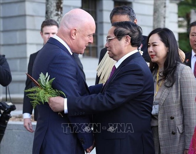 New Zealand Prime Minister chairs welcome ceremony for Vietnamese counterpart - 1