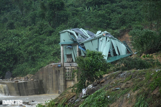 Landslide partially buries hydropower plant, leaving one missing - 4 Landslide partially buries hydropower plant, leaving one missing - 4